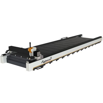Tecnica di assemblaggio esperta e macchina di taglio laser CNC per grande area di taglio