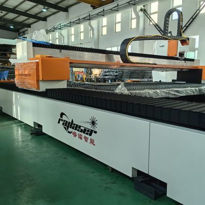 Precisione e precisione 3kw 6kw 8kw 12kw 15kw 20kw 30kw Macchine di taglio laser a fibra Cnc