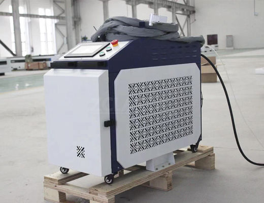 Raycus 1500W 2000W 3000W Handheld Laser Welding Machine con sistema di controllo user-friendly