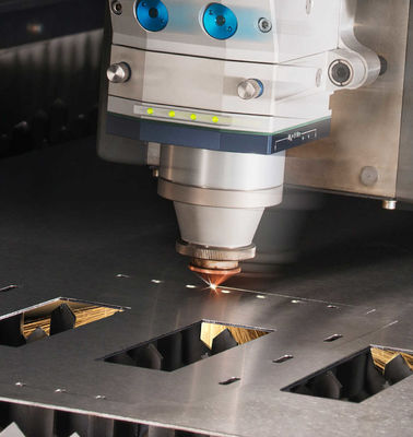 MAX Raycus Laser Cutting Machine La scelta definitiva per il taglio di metalli ad alta precisione